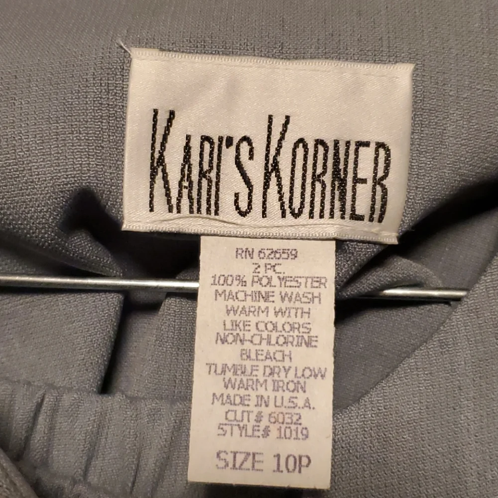Kari's Korner 2-piece Pantsuit - Picture 4 of 5